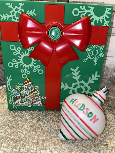 gift box ornament decorator